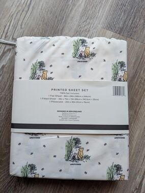 Life Is Good Winnie the Pooh Twin Printed Sheet Set in Cream